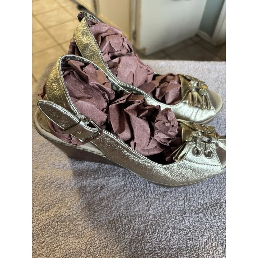 Sperry Top Sider Women's‎ Metallic Gold Wedge Heel 3.25